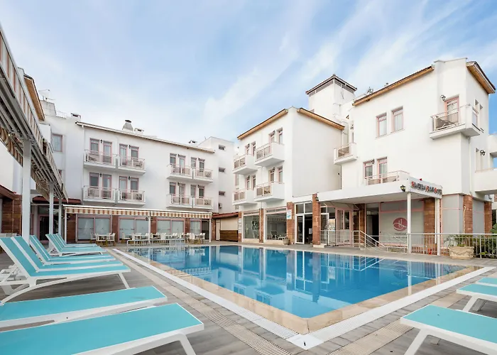 Hanedan 3* Foça
