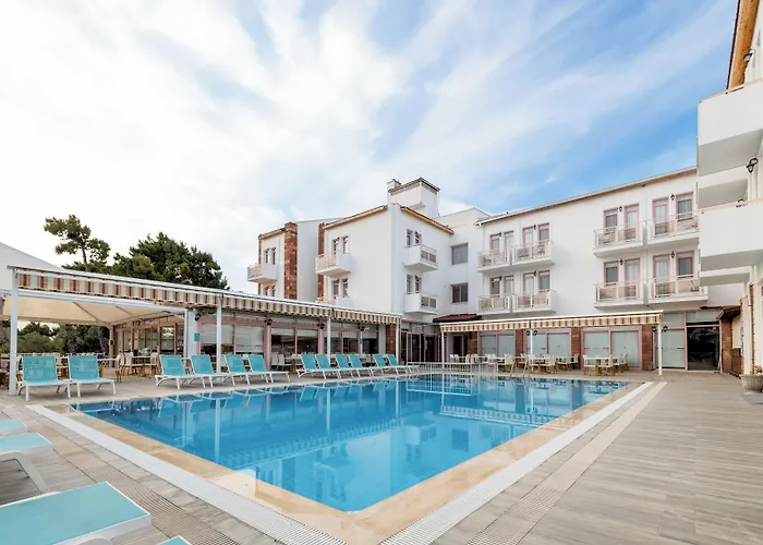 Hanedan 3* Foça