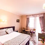Hanedan Otel Foça