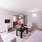 Hanedan 3* Foça